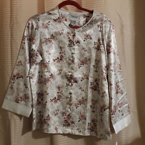 Amanda Stewart country PJ Floral Top New - Picture 1 of 8